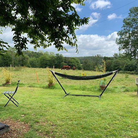 American School Bus Retreat With Hot Tub In Sussex Meadow Uckfield Esterno foto